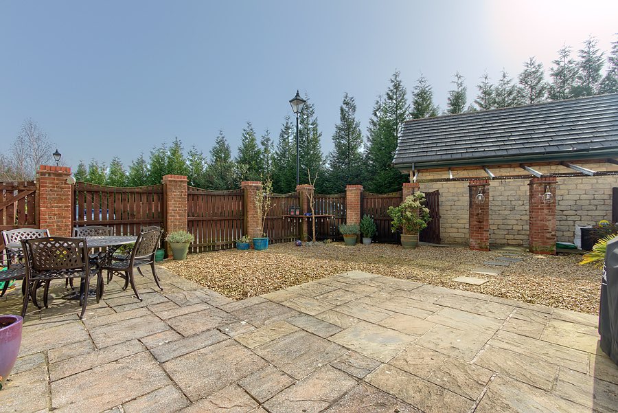 PendleHillProps's tweet image. 👀SneakPreview👀 #Calderstones #5Bed #SemiDetached