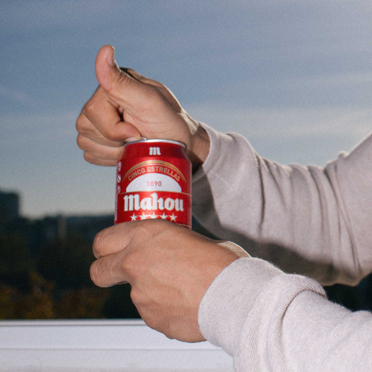 mahou_es's tweet photo. La gente: no puedes escuchar imágenes, es imposible
Yo: https://t.co/yeGKBqtfIB