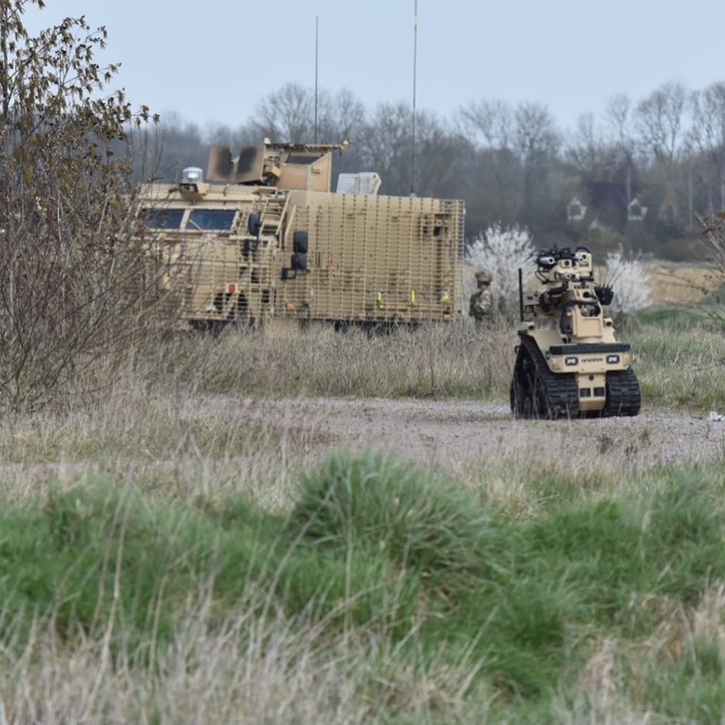 33engrregt's tweet photo. Last week saw our Lte Bde readiness tested. Vehicles checked, documents inspected, tasks completed ✅ @29eod @Proud_Sappers @1UKDivision @BritishArmy #bomb #eod #search #ready https://t.co/tZMdwQpmPp