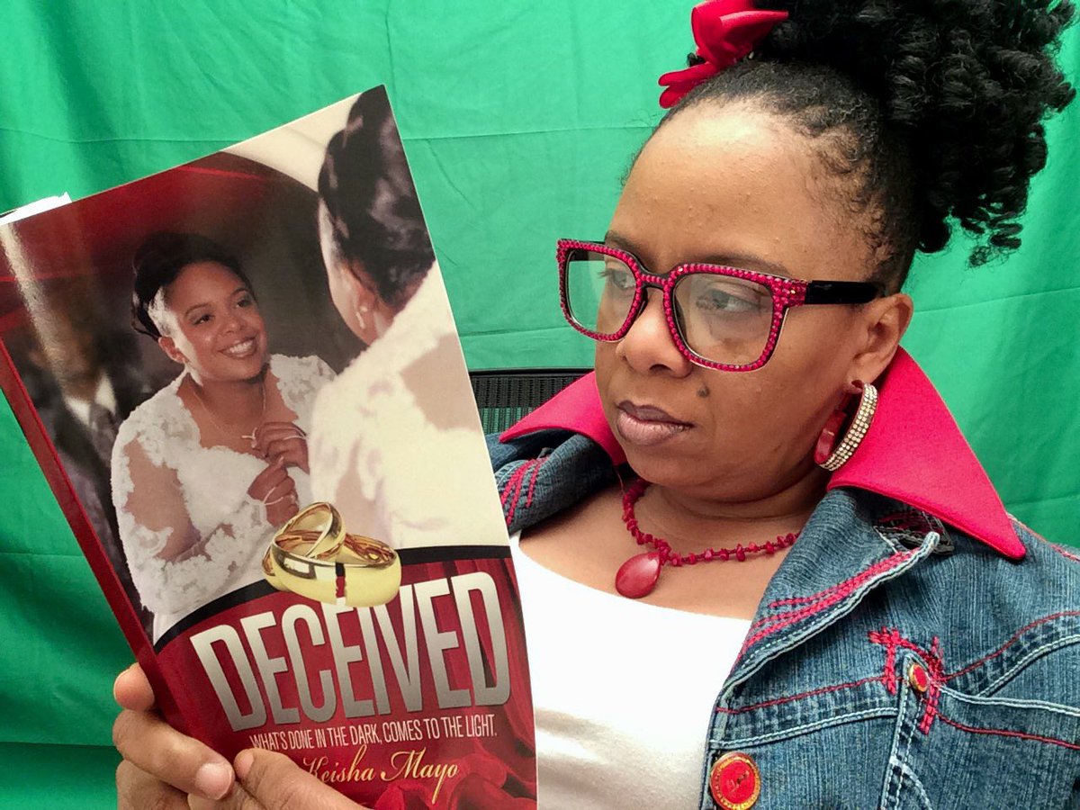 TheRealKeisha1's tweet photo. What are you reading today? 
https://t.co/egEhibcciL https://t.co/Pq6Q4WQdsC