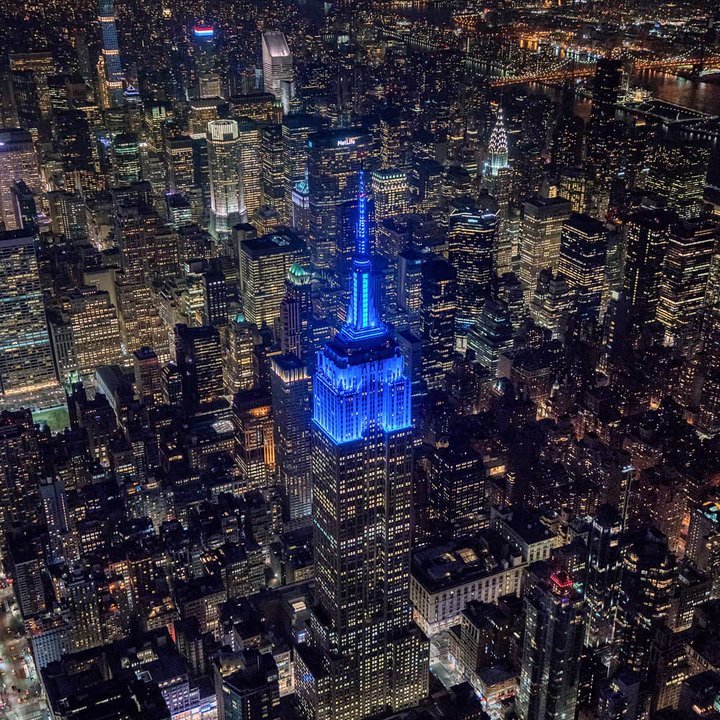 Personal highlights from our Creative Development Lead, Richard Kirk: “#LightItBlue arrived Stateside in early April 2020. Via Zoom I had the joy of watching the sky light up from the East to the West Coast and many places in between. We had really hit the spot! #eventprofs