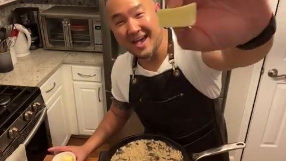 gostudio_io's tweet photo. Our Innovation Jam participants learned a few innovative kitchen tricks from culinary world-traveler #TheRealChefOh in his live risotto class last night. Good food and good company – it was an amazing virtual group dinner with our participants: https://t.co/rfQ6rLbYMw https://t.co/pglZe0hjhY