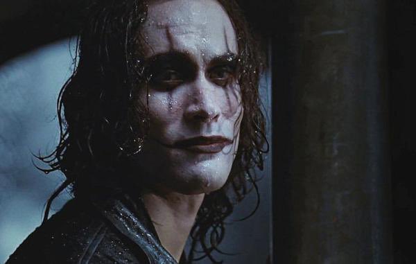 itsmasonjarr's tweet photo. Brandon Lee 
February 1, 1965 - March 31, 1993 
Rest In Peace💔
#BrandonLee #TheCrow https://t.co/6i5xdQ107y