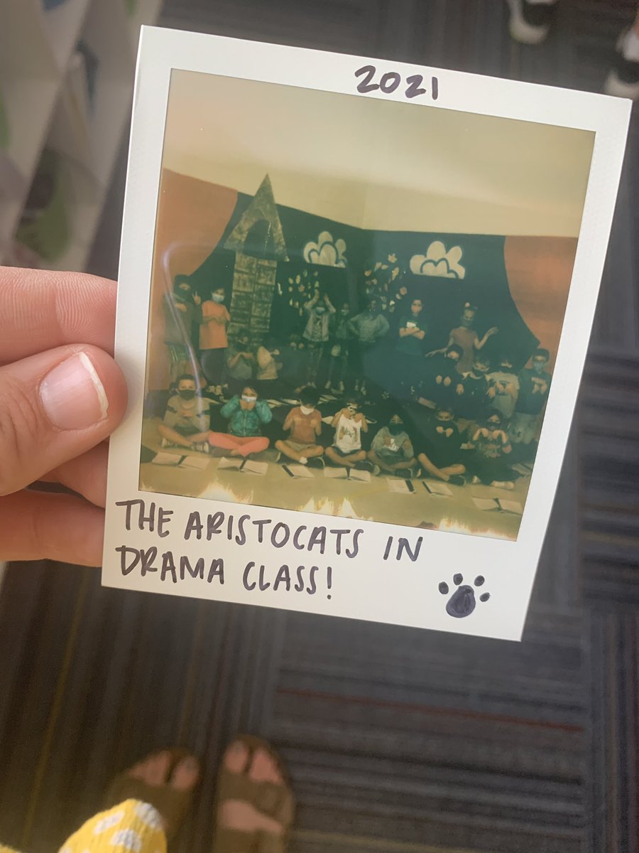 MsWelshinSecond's tweet photo. We LOVE @MissGCarpenter and her awesome drama class! #MESisOurHappyPlace #WhatsUpWithWelsh https://t.co/ijDtyhmazA