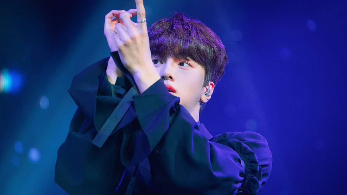 𝐠𝐨𝐥𝐝 𝐭𝐫𝐢𝐠𝐠𝐞𝐫 tweet media