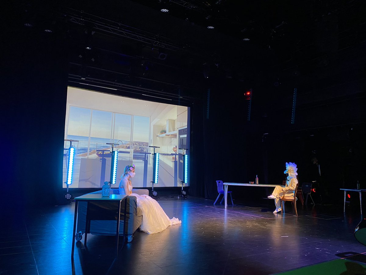 ionainglistech's tweet photo. working as a stage manager today with @ElleryTurgoose and our first year LX, AV, sound and costume departments running a tech @LCC_Backstage @SMAssoc @TheSMNEST @CreativeArtsLCC https://t.co/GiE2k6q1AO