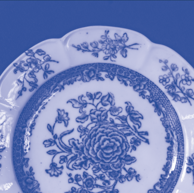 Did you know William Cookworthy was the first person in Britain to discover how to make the blue🔵and white⚪️ porcelain, like those imported from China, using minerals he discovers locally and through experimenting. #wayfinding 🧭coming soon 👀. Image courtesy of <a href="/wcookworthy/">Cookworthy Museum</a>