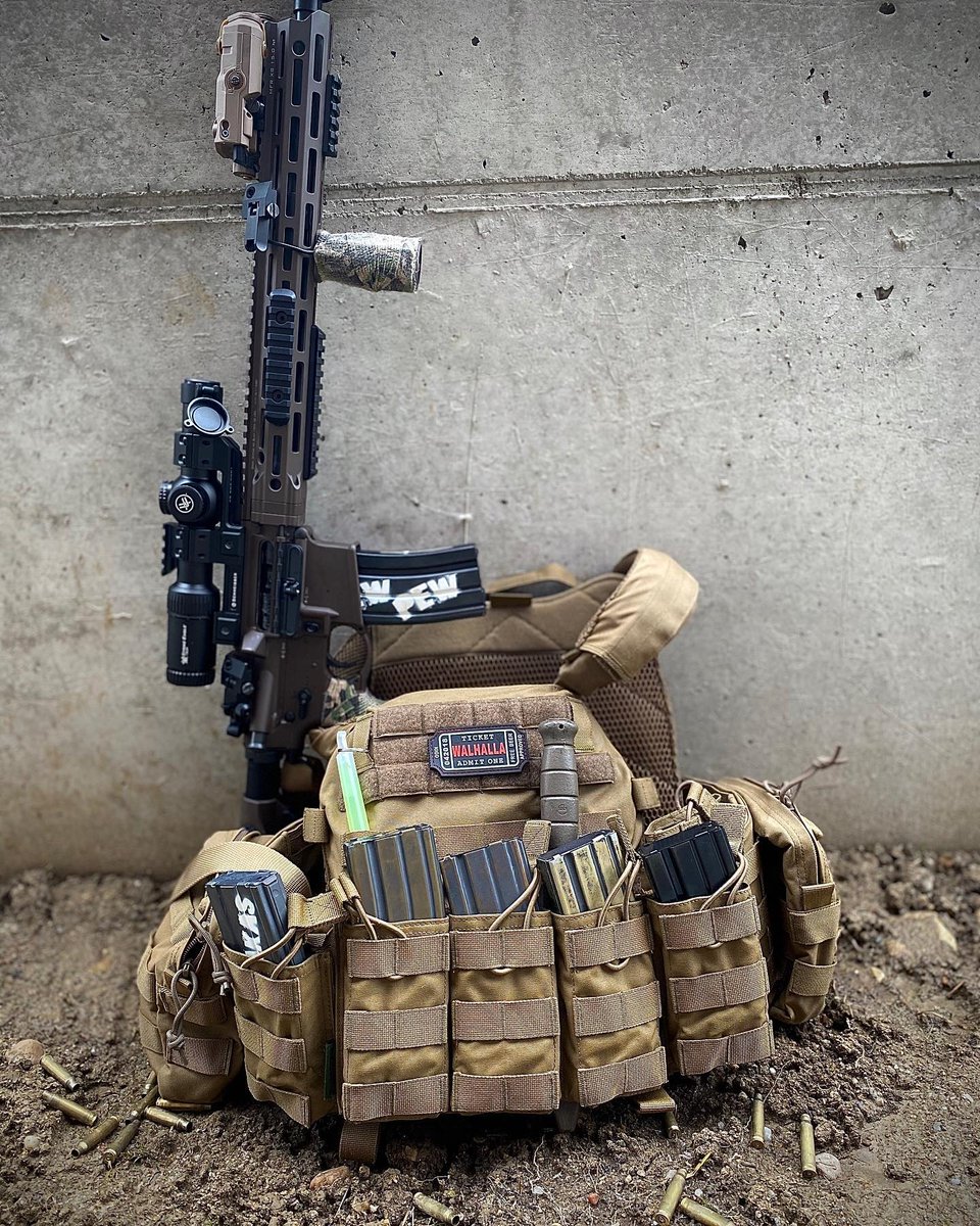 WarriorAssaultS's tweet photo. @danieldefense
@aseutra
@warriorassaultsystems
follow @austrianshooters
#platecarrier #armorpiercing #tactical #tacticalshit #viralpost #viral #followme #sportshooting #shooting #gunsdaily #guns #austria #austrianarmy #warriorassaultsystems #dcs ( #📷 @austrianshooters ) https://t.co/mjNqANzZQs