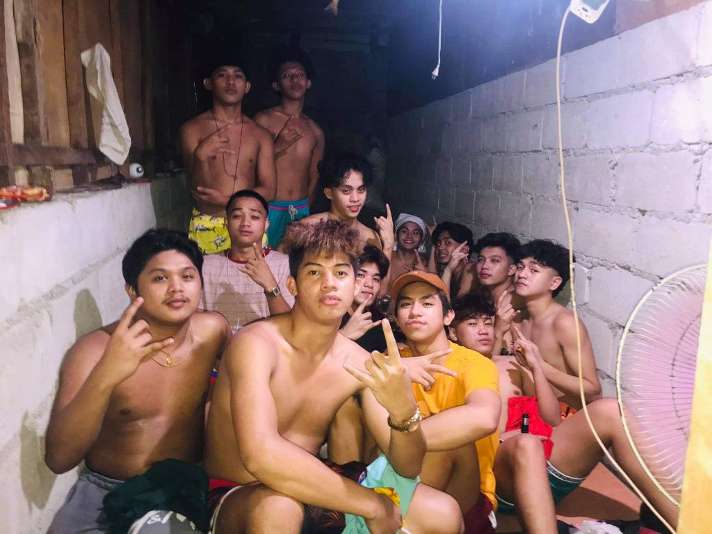 superpaca1's tweet photo. Kami muna🍻 https://t.co/8xoczJmqXC