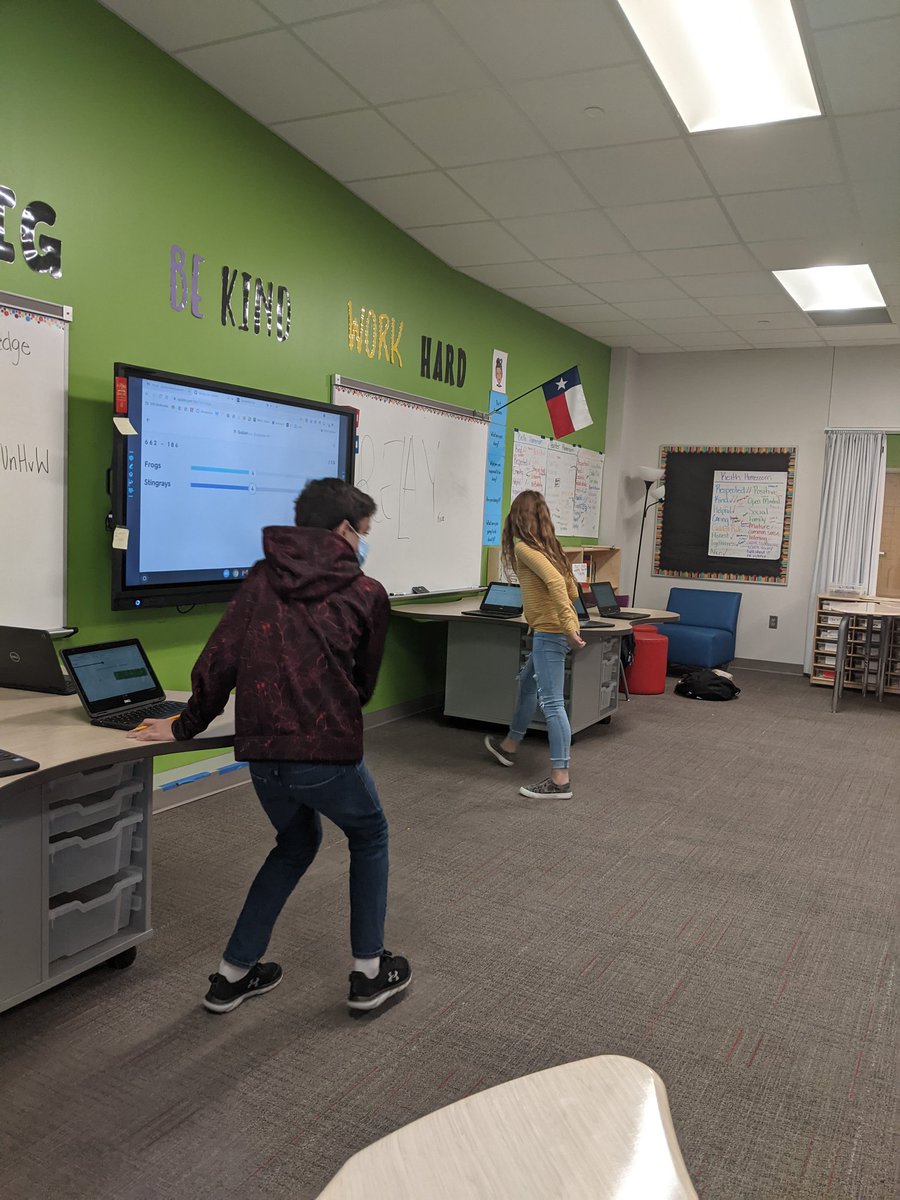 Jkeith1217's tweet photo. Today, students studied their vocabulary by playing quizlet live relay races. @SplendoraISD @TimberLakesElem #WeAreSplendora #TLELakeLife https://t.co/M0hgLNfQF6