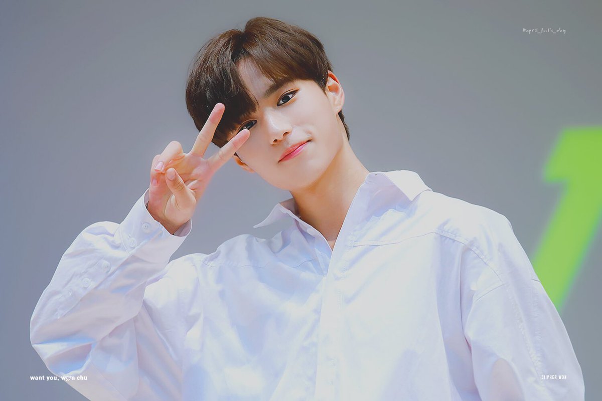 wonchu1218's tweet photo. #AprilFoolsDay 

👑 왕자뉨 👑

#김준서 #KIMJUNSEO #위아이 #WEi https://t.co/G222TkYngn