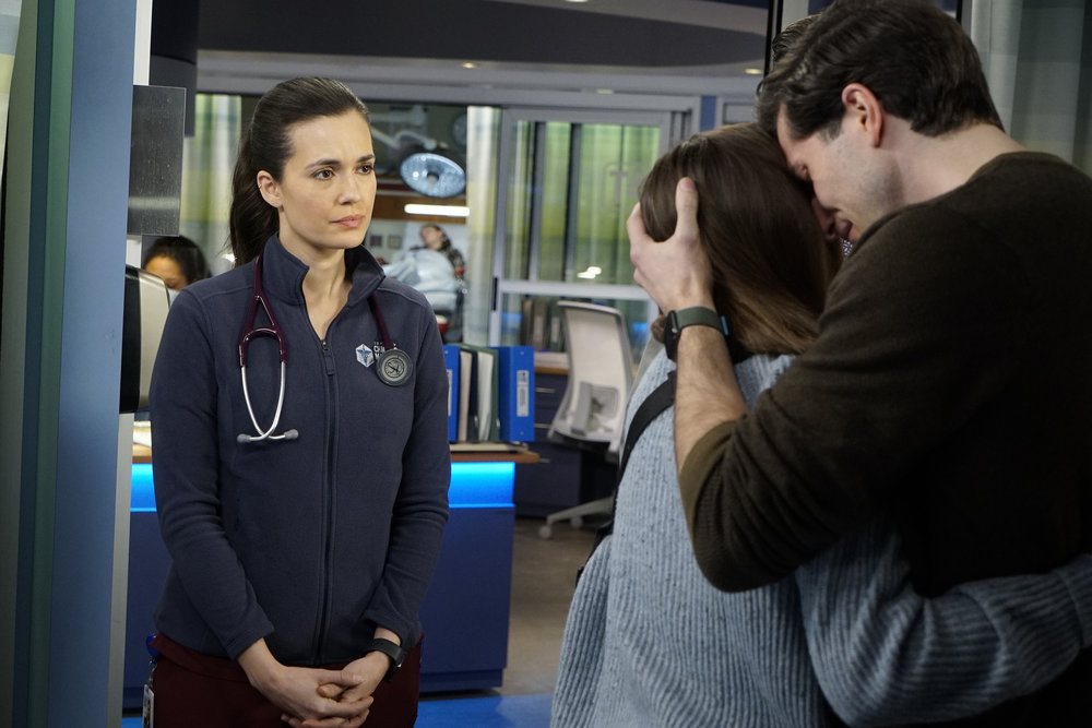 TorreyDaily's tweet photo. #ChicagoMed | Stills du 6x10 « So many things we've kept buried » https://t.co/CAlPsX6Arp