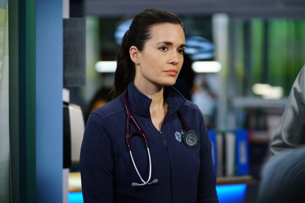 TorreyDaily's tweet photo. #ChicagoMed | Stills du 6x10 « So many things we've kept buried » https://t.co/CAlPsX6Arp