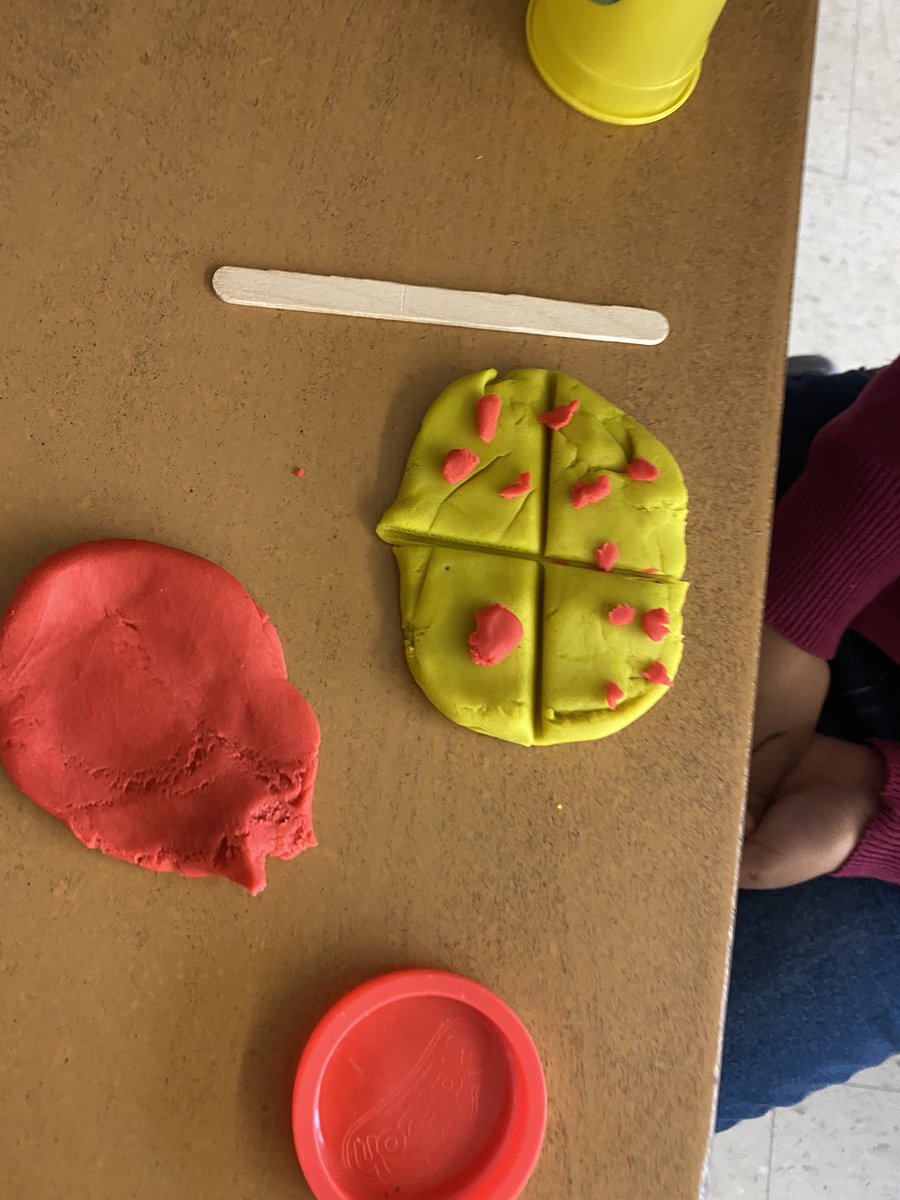 MrsANolson's tweet photo. Fraction fun with play doh cookies and pizza! @DixiePSchool https://t.co/88SCBFmFfS