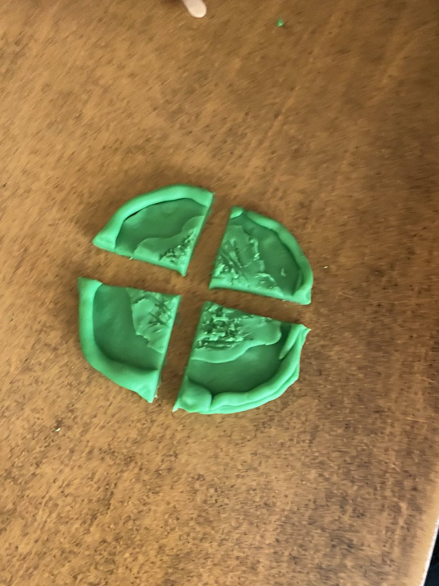 MrsANolson's tweet photo. Fraction fun with play doh cookies and pizza! @DixiePSchool https://t.co/88SCBFmFfS