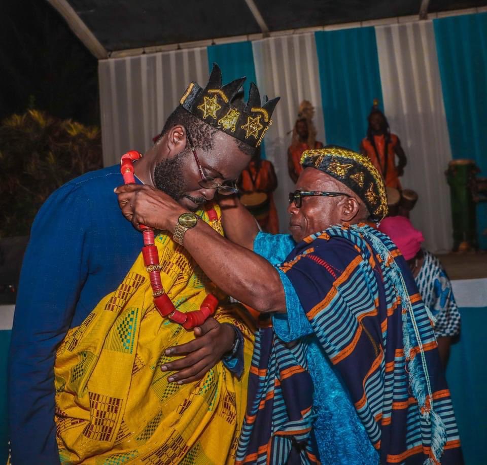 Mohamed23580372's tweet photo. Après signature de la convention de partenariat entre l'Agence Sénégalaise de Promotion Touristique - ASPT et Côte d'Ivoire Tourisme ainsi que la tenue d'ateliers B2B, une balade lagunaire a été offerte à la délégation pr clôturer la mission 🇨🇮🇸🇳❤️@Macky_Sall https://t.co/RF1pLK810a