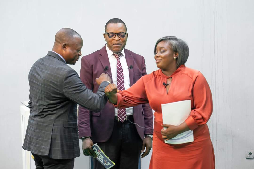 lchouna's tweet photo. Retour en images sur les coulisses de l'émission, "Le Débat congolais" autour du thème: "Corruption et Bonne Gouvernance". 
#DébatTv #DirCom #PP 
#APLC #APLCR
#LaCultureDelIntégrité https://t.co/XswTd2H2cy