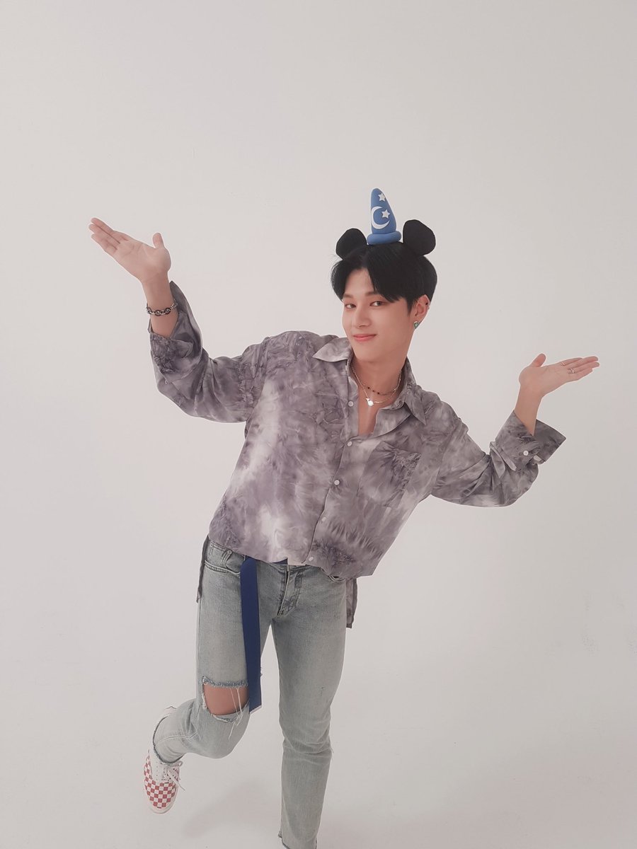 tiny__woo's tweet photo. hello!! this is a new account dedicated to posting tiny wooyoung content <3 please like and rt to support!!. https://t.co/s8cIvVBIb8