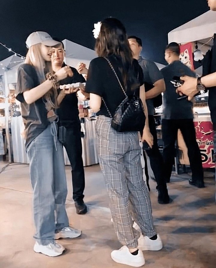 stansince2019's tweet photo. we will getting a rapline subunit by the end of the year omg! we are winning this year!
#JenlisaSubunit #JENNIE #LISA
#JENLISA #BLACKPINK
https://t.co/nqnNzlbJxs https://t.co/IN3bbPAaAb