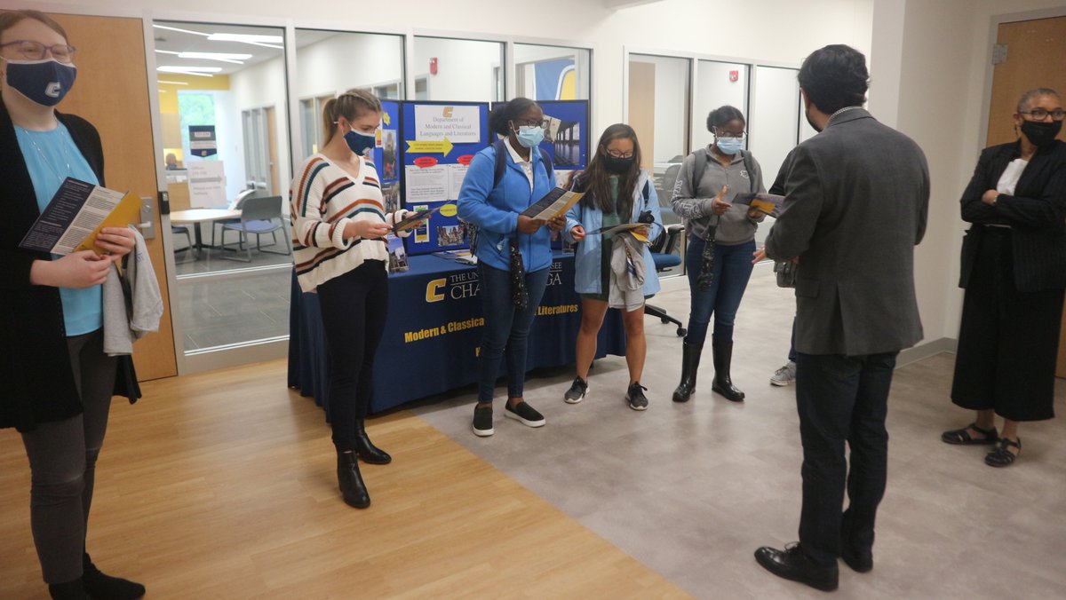 and_utc's tweet image. The first people have arrived to find out more about our new major and minor in Latin American Studies and also about study abroad opportunities.  Stop by Lupton 233 before 1:00 today to get more information and pick up lunch and a t-shirt!