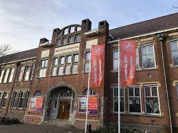 de_VO_Gids's tweet photo. School van de week: @JDW_gymnasium in Dordrecht!
Het Johan de Witt-gymnasium is kleinschalige school met een veilige sfeer en oog voor jouw talent. Een school waar je kwaliteiten worden gezien en worden gestimuleerd.
https://t.co/CBPPZjk17A
#schoolkeuze #vogids https://t.co/9T7FtRaYlh