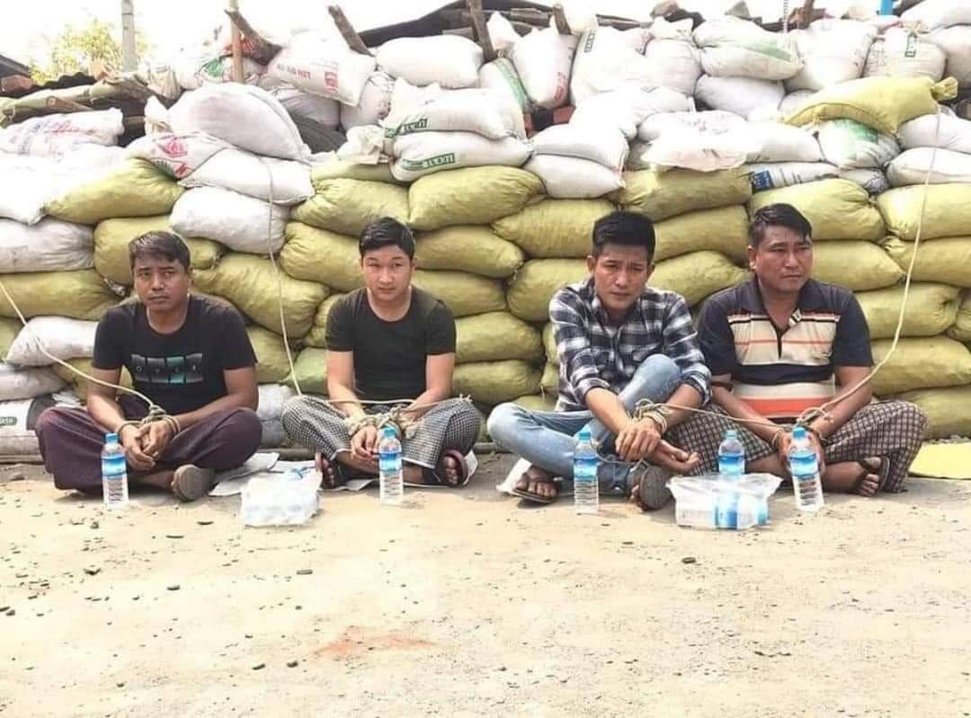 PrincessWu11's tweet photo. Sagaing Division Police in Kalemyo were arrested by NLD terrorist group
Kalemyo traffic police
Lieutenant colonel;
Sergeant Thein Naing Oo
Assistant Sergeant Nanda Min;
Police officer Phyo Thiha

#WhatsHappeningInMaynmar 
#WeWantOurCountryBack 
#Stopmakingfakenews
#SaveMyammar https://t.co/kAfnwShBll