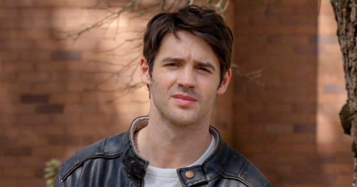HunksOfHallmark's tweet photo. More hunky McQueen please. 🥰 @StevenRMcQueen #homebyspring #hallmarkies https://t.co/PrcfZaqda0