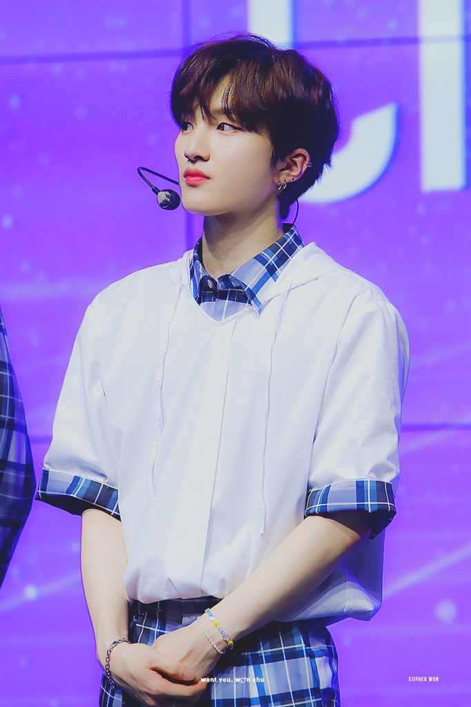wonchu1218's tweet photo. #AprilFoolsDay 

만우절이지만 
조아하는 내 마음은 진짜 

 #Ciipher #싸이퍼 
#도환 #휘 #현빈 https://t.co/4n4IVyuNgt