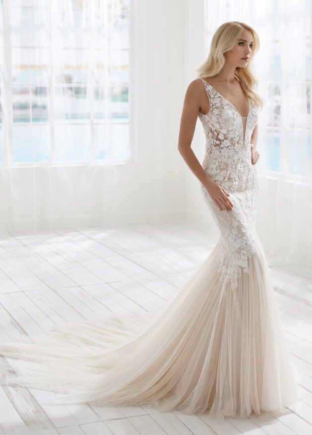 randyfenoli's tweet photo. Some Dresses from my Beautiful Beginnings Collection, previously available in Europe only are now available in the US. Enjoy! Visit: https://t.co/vYgeWu0qi4  to view the entire collection. #bridal #wedding #fashion #love #bride https://t.co/xrybgv5KxQ