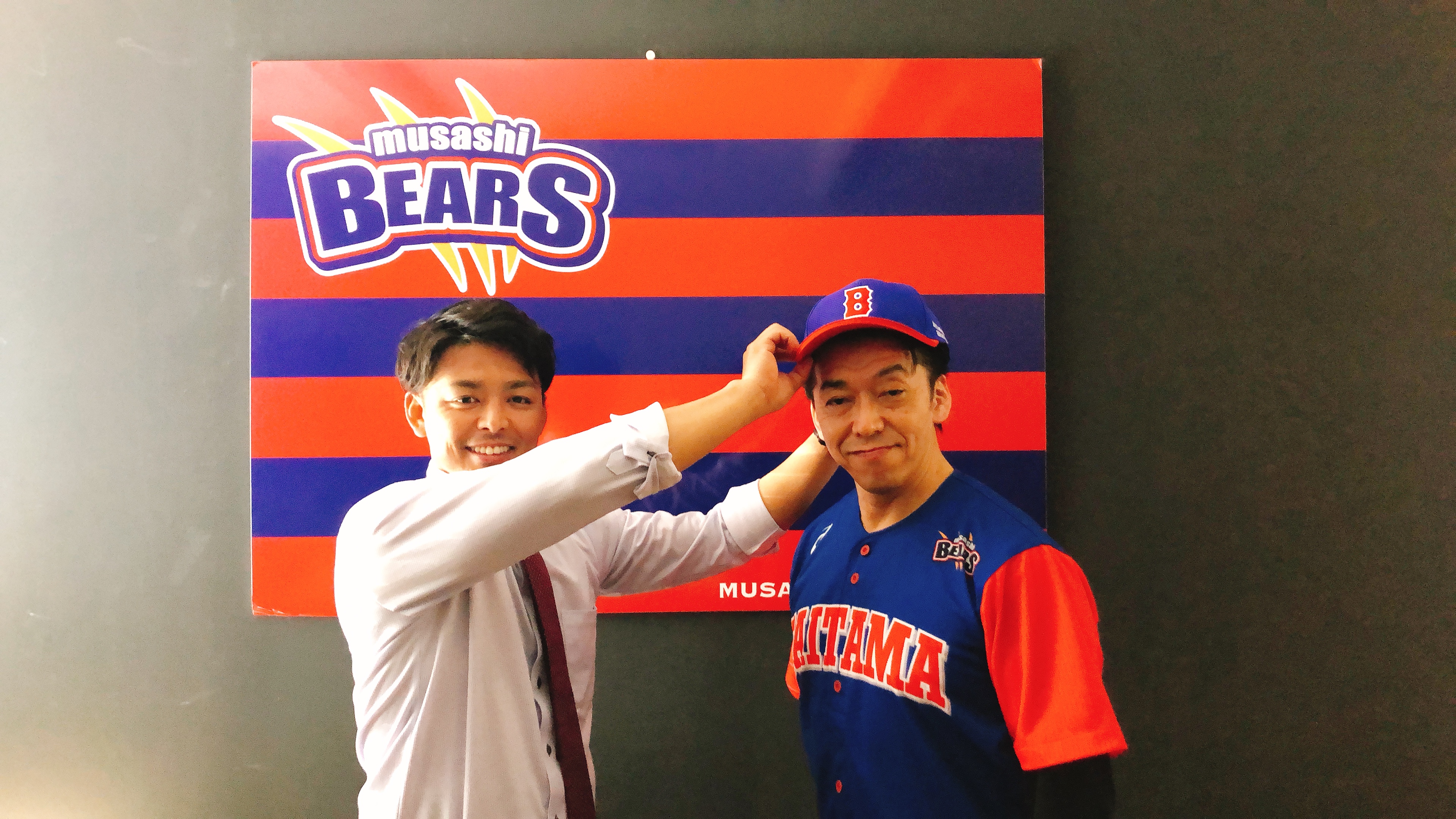 おふろcafe 白寿の湯 独立リーグbcリーグ埼玉武蔵ヒートベアーズ期待の超 遅咲きルーキーが入団 1966年生まれ54歳 即戦力として6年という超大型複数年契約 注目の年俸は破格の 99円 白寿 本人談 還暦までにnpb挑戦 白寿の湯で体を
