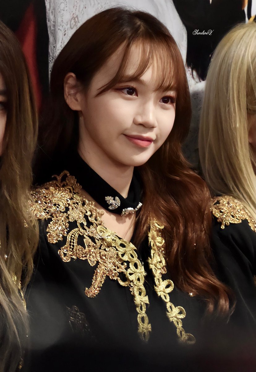 _sunshineV's tweet photo. 190926 시부야 

#채원 #CHAEWON #チェウォン  #IZONE #아이즈원 #アイズワン 
@official_izone https://t.co/wRtiua0gfT