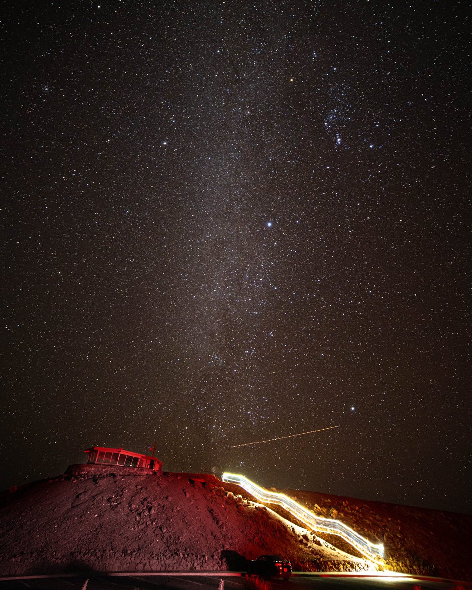swaysview's tweet photo. All the stars in the universe don’t shine as bright as you #swaysview https://t.co/R5JVKasGVv