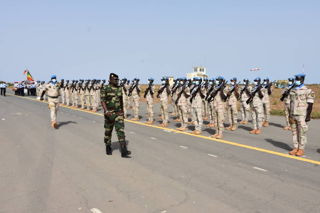 CHEFDIRPA's tweet photo. Le colonel  commandant la Zone militaire 7 ( Thies) a présidé ce matin la cérémonie de dissolution du DETSEN 9/ MINUSMA. D'un effectif de 850 militaires, ce contingent a ete engagé au Mali pendant 15 mois, du 27 décembre 2019 au 15 janvier 2021. https://t.co/nxFlENdfPH