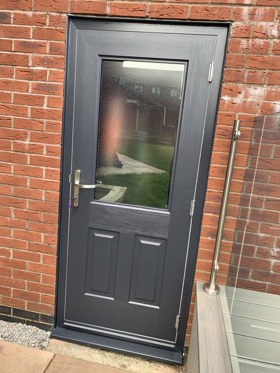 mcdermottwindow's tweet photo. Another 3 Ultimate! @rockdoorltd installed today 💙 @REHAUWindows The new reinforcement is impressive 💪🏻 https://t.co/LZLVYL8xmD