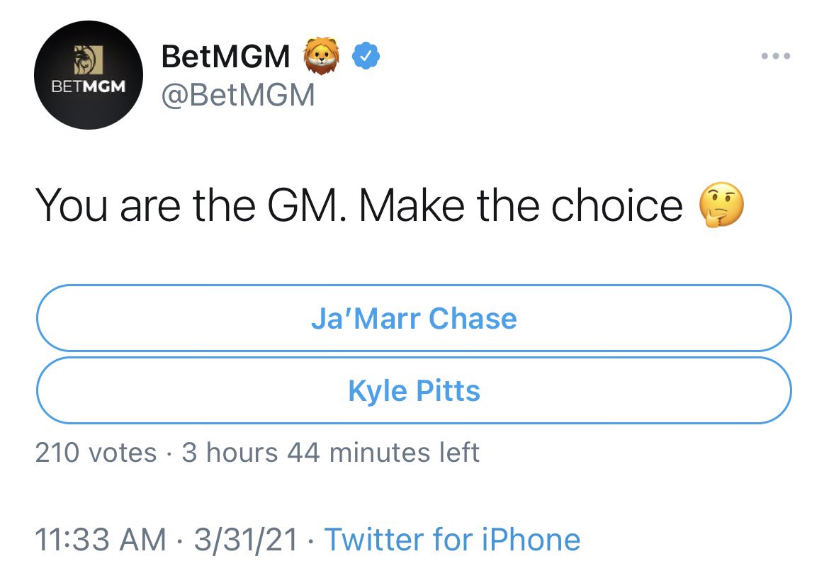 PhillyFanLife's tweet photo. C) Trade back to pick #12 https://t.co/oGVQqFtvIH