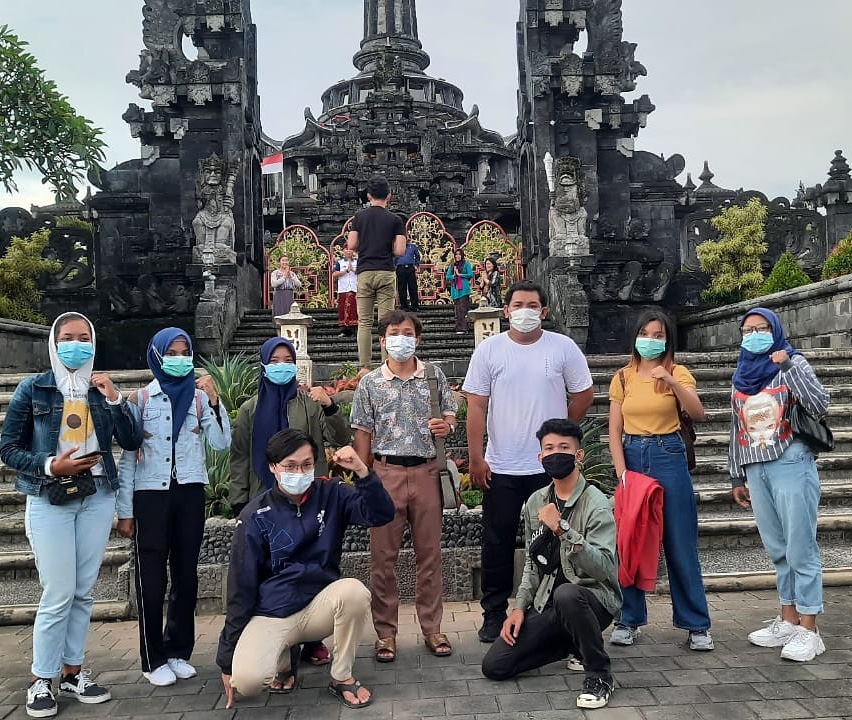 BaliLmnd's tweet photo. LMND EW Bali bersama kawan-kawan Cipayung Plus Bali x Mahasiswa dalam aksi Doa Bersama yang bertempat di Monumen Bajra Sandi, Renon, Denpasar.

#lmndbali https://t.co/oi8sbkvDfy