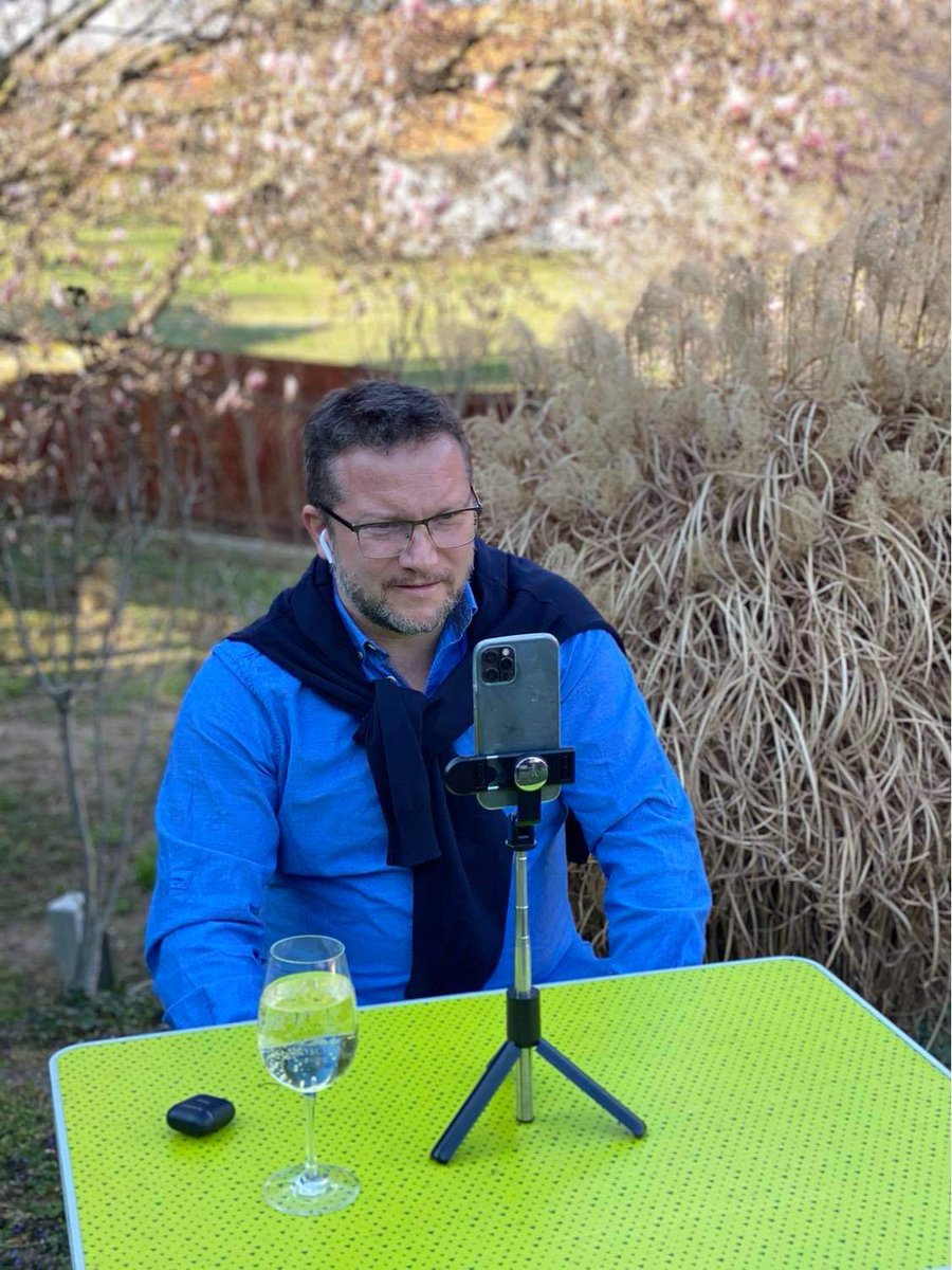 istvan_ujhelyi's tweet photo. This is how a #homeoffice interview looks like #BehindtheScenes during #springtime. With typical Hungarian #froccs which is made of seltzer water and the best Hungarian wine from the #Badacsony region. The ratio shall remain secret ;)
#HungarianPolitics #StopOrban2022 https://t.co/srRiLtGaP2