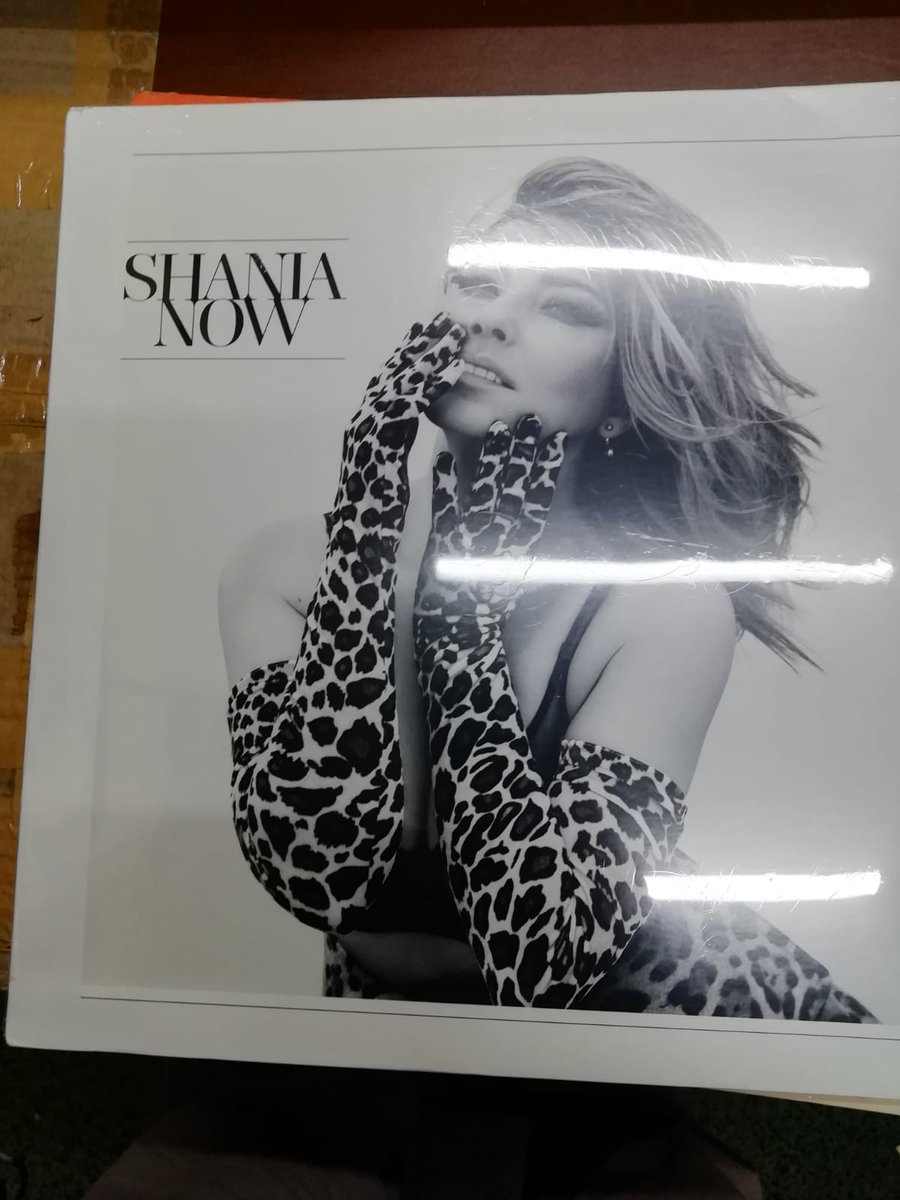 VDiscogs's tweet image. These 3 Mint Condition Vinyl's shipping to Leeds-England :) One of the fastest shipping route :)