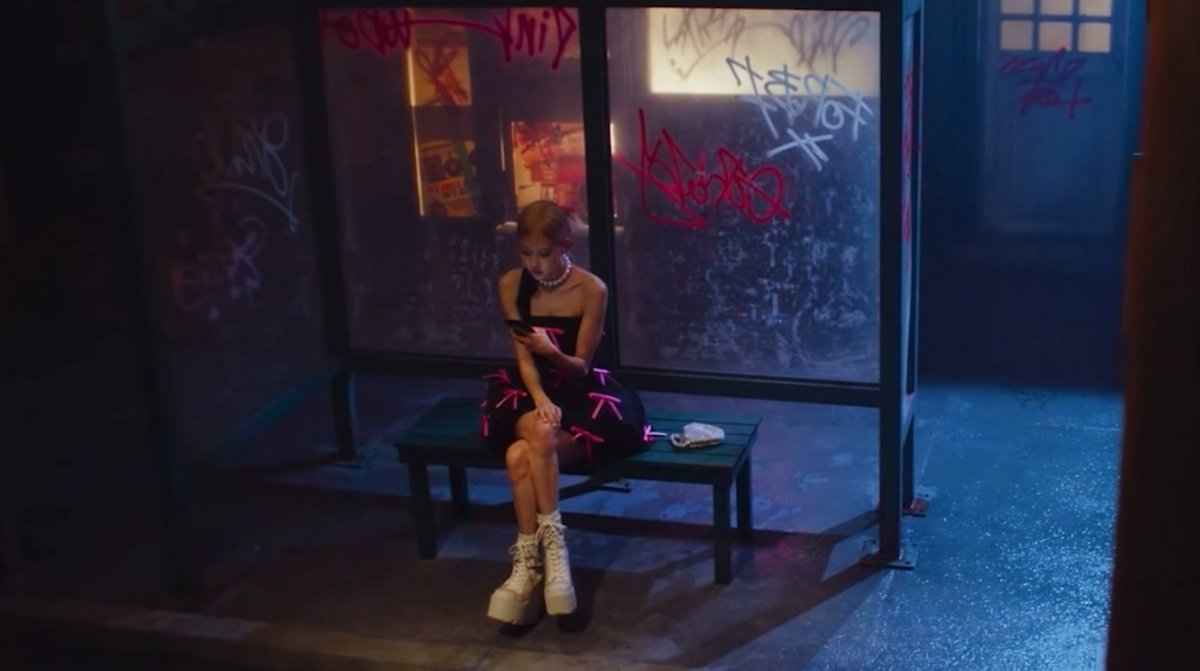 cyanblink's tweet photo. GONE MV IS COMING. SO EXCITED FOR THIS MASTERPIECE! 🌹 @BLACKPINK https://t.co/AmKP52Dt2B