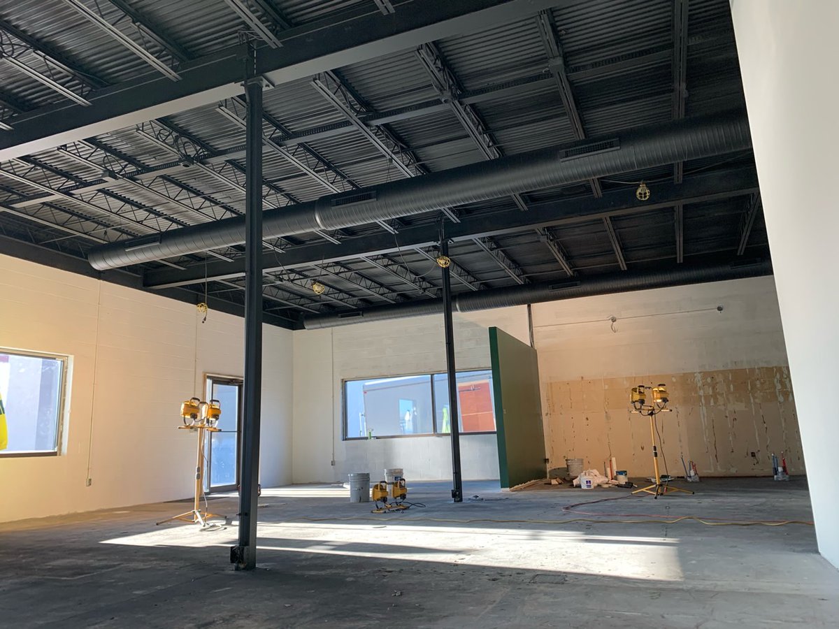 CompaniesNix's tweet photo. The Field Coatings team has been painting the ceiling and walls for a commercial space recently. Looking great! #WorkThatMatters https://t.co/iNHHsOYodx