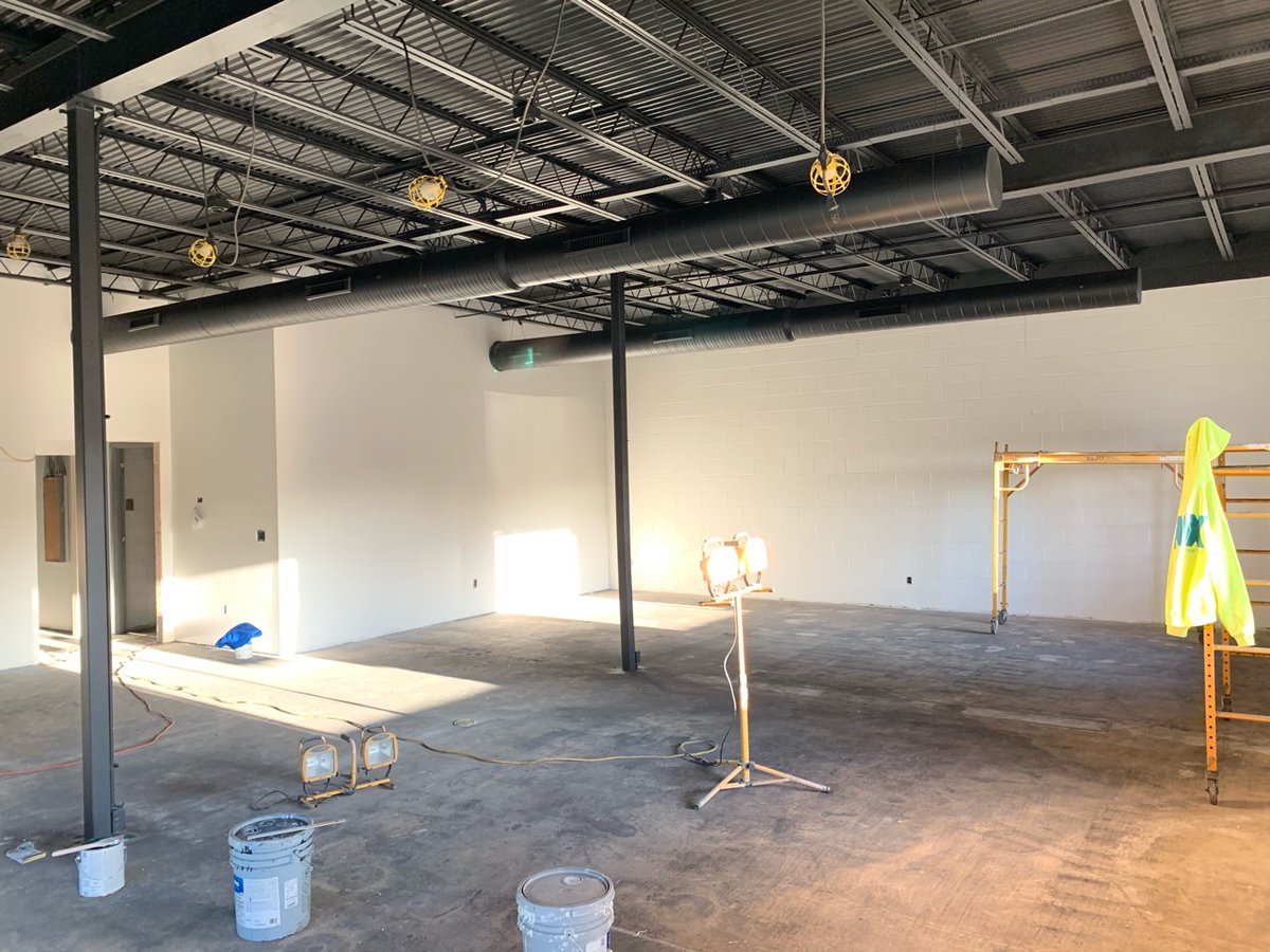 CompaniesNix's tweet photo. The Field Coatings team has been painting the ceiling and walls for a commercial space recently. Looking great! #WorkThatMatters https://t.co/iNHHsOYodx