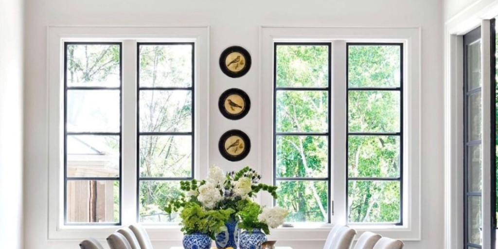 JELDWENcanada's tweet photo. These sleek black JELD-WEN windows add just the right amount of lighting and style to this gorgeous dining room! 🖤

Thank you Jessica Kelly Design for sharing. 😀

#WindowShareWednesday #JELDWEN #JELDWENCanada #Windows https://t.co/5k3bsBKXtB