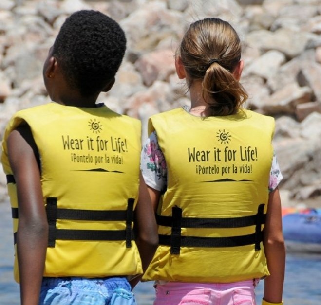 FounderRDF_SA's tweet photo. During the upcoming #Easter2021 weekend we ask caregivers &amp; parents to be especially vigil. Never leave a child alone in or near water. Not even for a few seconds. Drowning is quick &amp; silent. Please watch your children at all times
#RDFSA #stopdrowning #keepkidssafe #watersafety https://t.co/lJV5UBvDRO