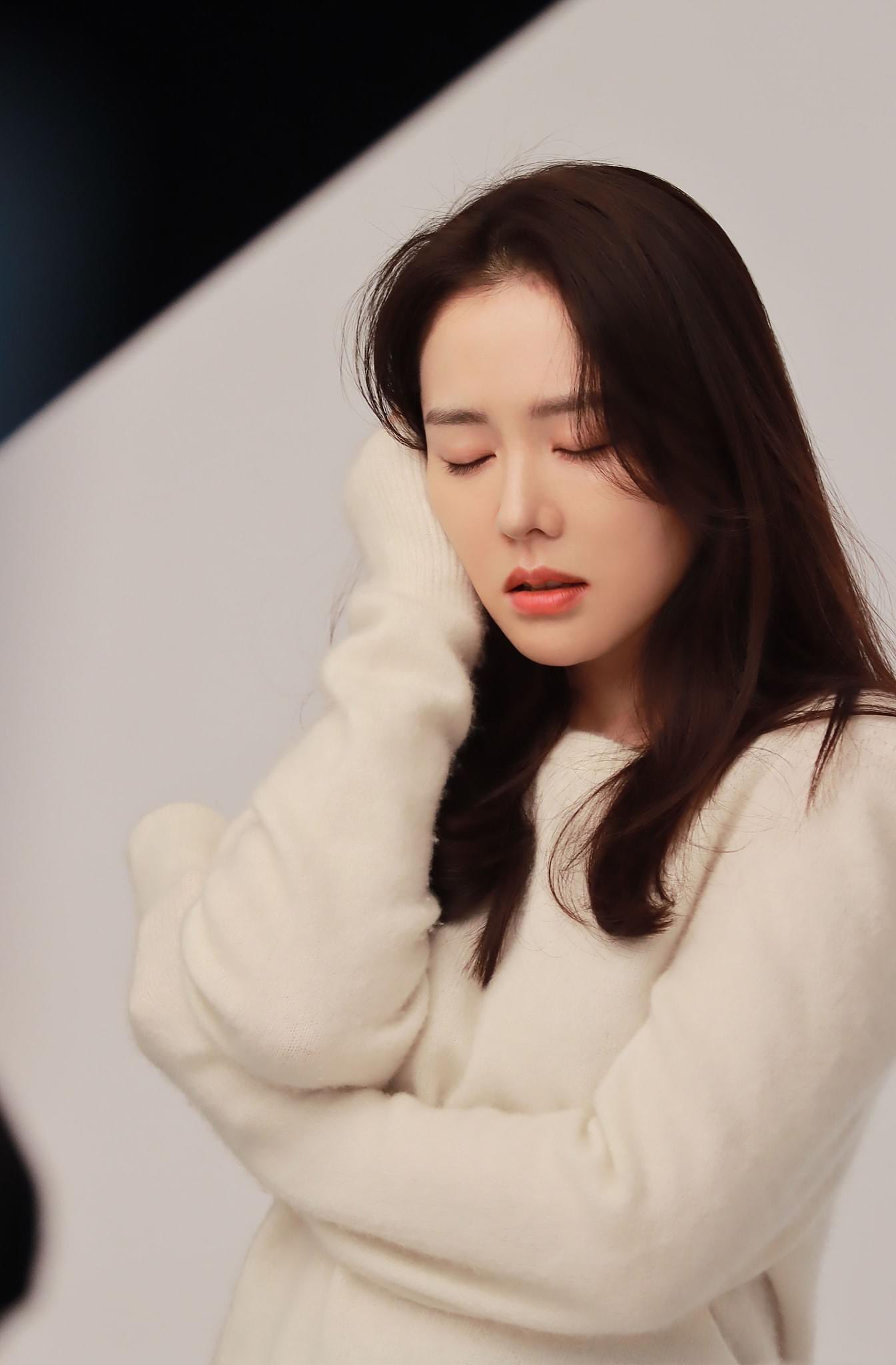 Sigriswilph Korean Actors 0 Photoshoot Sonyejin 孙艺珍 손예진 ソンイェジン T Co Neootamrkv Twitter