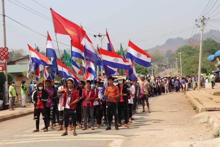 Thousand of residents in Kayah state march against Dictatorship this morning on Mar 31 continue despite bloody crackdown.

UNSC ACT NOW
#Mar31Coup
#WhatsHappeningInMyanmar

<a href="/USEmbassyBurma/">U.S. Embassy Burma</a> <a href="/UN_HRC/">UN Human Rights Council</a> <a href="/UNinMyanmar/">United Nations in Myanmar</a> <a href="/freya_cole/">Freya Cole</a> <a href="/KenRoth/">Kenneth Roth</a> <a href="/TostevinM/">Matthew Tostevin</a>