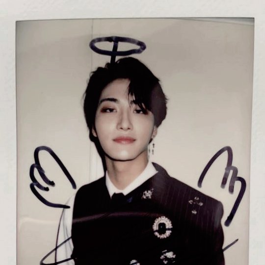 archivedjwy's tweet photo. a seonghwa polaroid isn't just something you want, it's a necessity. https://t.co/MmKYpTncxu