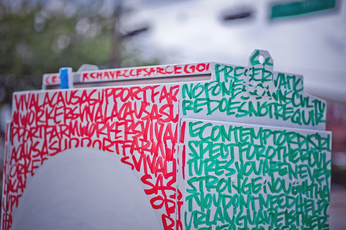 minimurals's tweet photo. Don't forget that today is the LAST DAY to submit to this round of the 2021 #MiniMurals program Artist Registry! #LinkInBio to apply! 

🎨 Sergio Cornejo
📍 Cesar Chavez @ Canal , Houston, TX 
🗂 @UPArtStudio1 
📈 APG Grant, East End
📅 2016
📸 Morris Malakoff
#cesarchavez https://t.co/lCUK2gb2b5