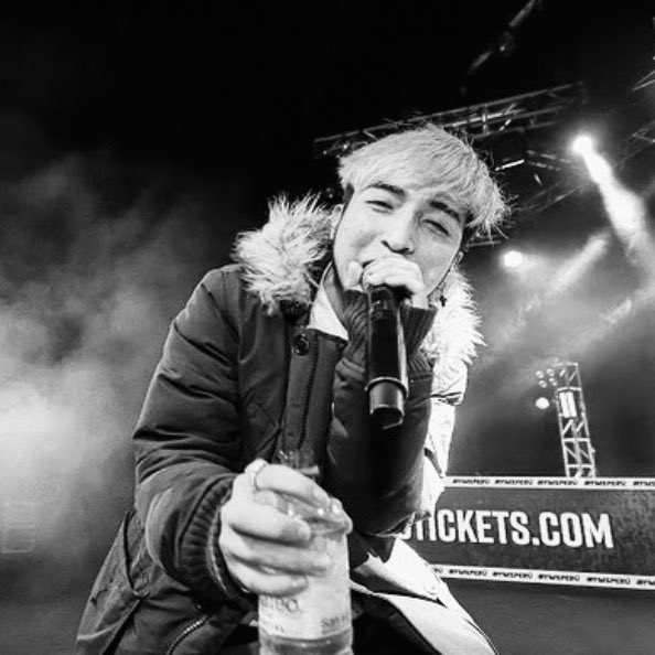 Under Peruano tweet media