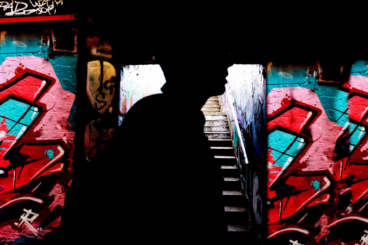 RGPshots's tweet photo. Passing through 
#leekestreet #graffitiart https://t.co/K8BTQJwF9o