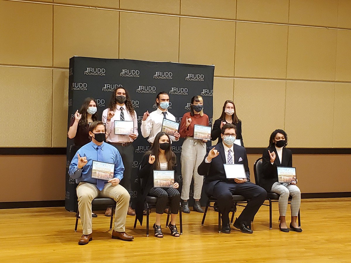 RuddFoundation's tweet photo. Today we welcome our 2021 Rudd Scholars to @emporiastate.. We are so exited to see you start your journey as a hornet! 

Shoutout to the 2020 cohort as well.. glad we got to celebrate you as well! 

#ruddscholars #grit #determination #stingersup #welcome https://t.co/MJNG7bhdON